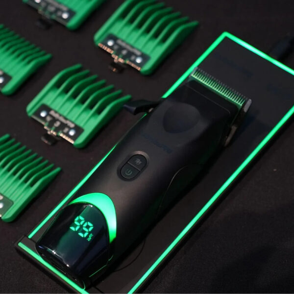 Babyliss Fx Tomb45 Clipper with Wireless Charging - Image 2